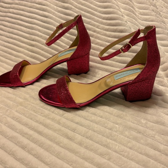 NWOT Betsy Johnson silver glitter block heel sandals Miri size 8 - Picture 2 of 6